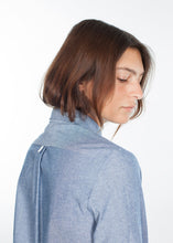 Carica l'immagine nel visualizzatore di Gallery, Chambray Shirtdress in Blue