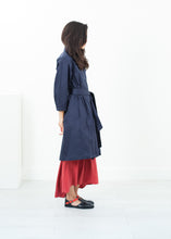 Carica l'immagine nel visualizzatore di Gallery, Sateen Trench in Navy