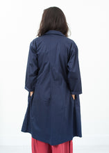 Carica l'immagine nel visualizzatore di Gallery, Sateen Trench in Navy