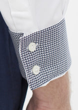 Carica l'immagine nel visualizzatore di Gallery, Dartmouth Shirt in White