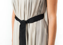 Carica l'immagine nel visualizzatore di Gallery, Chiffon Cape Back Dress in Sand