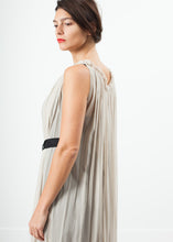 Carica l'immagine nel visualizzatore di Gallery, Chiffon Cape Back Dress in Sand