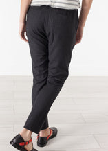 Carica l'immagine nel visualizzatore di Gallery, Eda Pants in Black