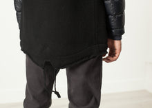 Carica l'immagine nel visualizzatore di Gallery, Hooded Parka in Black