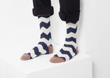 Carica l'immagine nel visualizzatore di Gallery, Everest Stripe Sock