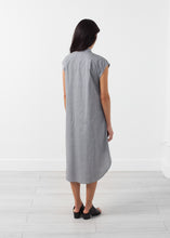 Carica l'immagine nel visualizzatore di Gallery, Embraced Tunic