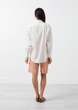 Carica l'immagine nel visualizzatore di Gallery, Classic Button Down