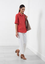 Carica l'immagine nel visualizzatore di Gallery, Short Sleeve Button Up