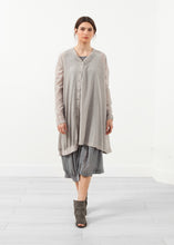 Carica l'immagine nel visualizzatore di Gallery, Button Dress