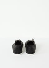 Carica l'immagine nel visualizzatore di Gallery, Canvas Sneaker