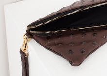 Carica l'immagine nel visualizzatore di Gallery, Roxanne Leather Clutch in Brown