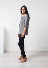Carica l'immagine nel visualizzatore di Gallery, Cashmere Puff Sleeve Knit