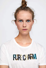 Carica l&#39;immagine nel visualizzatore di Gallery, CONTRAST TWEED T-SHIRT
