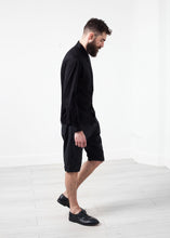 Carica l&#39;immagine nel visualizzatore di Gallery, Scotland Button-Up in Black
