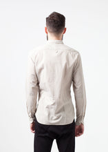 Load image into Gallery viewer, Patterned Button Up in Beige
