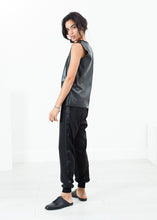 Carica l&#39;immagine nel visualizzatore di Gallery, Camiliah Trouser in Black

