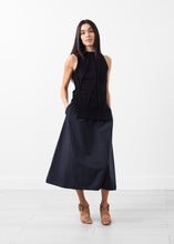 Carica l&#39;immagine nel visualizzatore di Gallery, Curved Stripe Knit Tank
