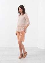 Carica l&#39;immagine nel visualizzatore di Gallery, Ruffle Top
