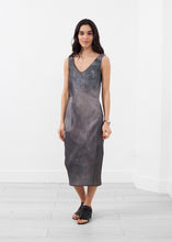 Carica l&#39;immagine nel visualizzatore di Gallery, Dial Dress
