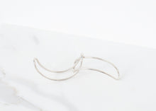 Load image into Gallery viewer, Bracelet 84 in Polished Silver
