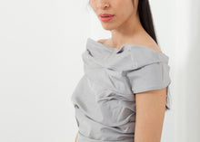 Carica l&#39;immagine nel visualizzatore di Gallery, Riot Top
