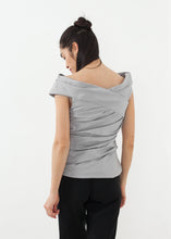 Carica l&#39;immagine nel visualizzatore di Gallery, Riot Top
