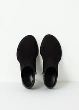 Carica l&#39;immagine nel visualizzatore di Gallery, Camoscio Zip Heel
