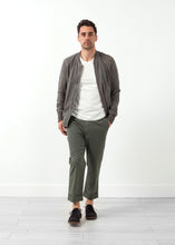 Carica l&#39;immagine nel visualizzatore di Gallery, Flat Front Cuffed Trouser
