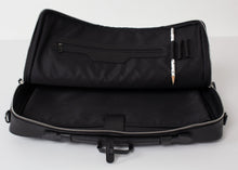 Carica l&#39;immagine nel visualizzatore di Gallery, Classic Doc Bag
