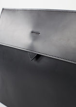 Carica l&#39;immagine nel visualizzatore di Gallery, Epicurean iPad Case
