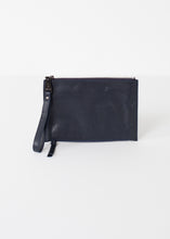 Carica l&#39;immagine nel visualizzatore di Gallery, Double Zip Clutch
