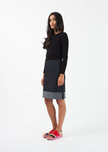 Carica l&#39;immagine nel visualizzatore di Gallery, Cuffed Skirt
