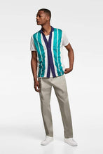 Carica l&#39;immagine nel visualizzatore di Gallery, EMBOSSED SNEAKERS
