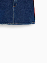Carica l&#39;immagine nel visualizzatore di Gallery, DENIM SKIRT WITH TAPING
