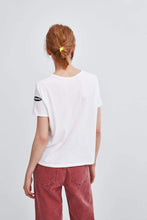 Carica l&#39;immagine nel visualizzatore di Gallery, CLUELESS® T-SHIRT
