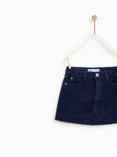 Carica l&#39;immagine nel visualizzatore di Gallery, CORDUROY SKIRT
