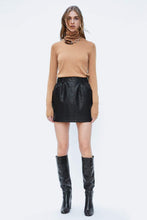 Load image into Gallery viewer, HIGH-HEEL LEATHER BOOTS
