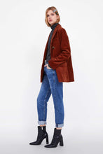 Carica l&#39;immagine nel visualizzatore di Gallery, DOUBLE-BREASTED CORDUROY BLAZER
