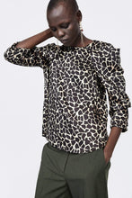 Carica l&#39;immagine nel visualizzatore di Gallery, DRAPED ANIMAL PRINT BLOUSE
