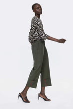 Carica l&#39;immagine nel visualizzatore di Gallery, DRAPED ANIMAL PRINT BLOUSE
