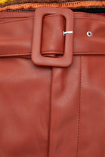 Carica l&#39;immagine nel visualizzatore di Gallery, FAUX LEATHER BERMUDA SHORTS
