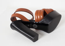 Carica l&#39;immagine nel visualizzatore di Gallery, Farlill Heel in Brown
