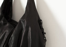 Carica l&#39;immagine nel visualizzatore di Gallery, Circle Bag in Black
