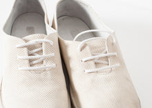 Carica l&#39;immagine nel visualizzatore di Gallery, Diamond Slip-On in White
