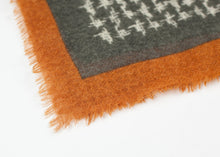 Carica l&#39;immagine nel visualizzatore di Gallery, Houndstooth Square in Slate
